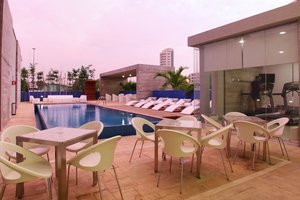Piscina y playa