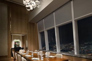 用餐 