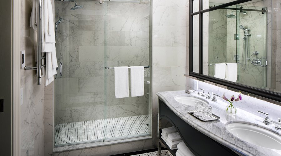 Premier King Bathroom