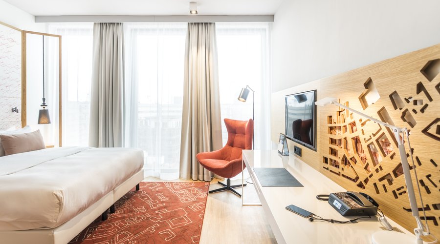 Studio Deluxe