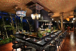 餐饮