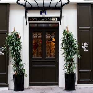 FACADE