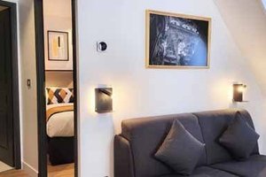 Room & Suite