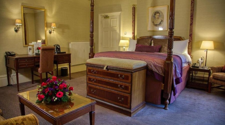 Lavinia Fenton Suite
