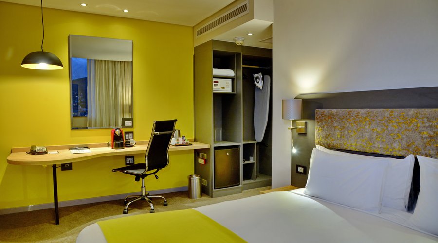 Cresta Grande Superior King Room