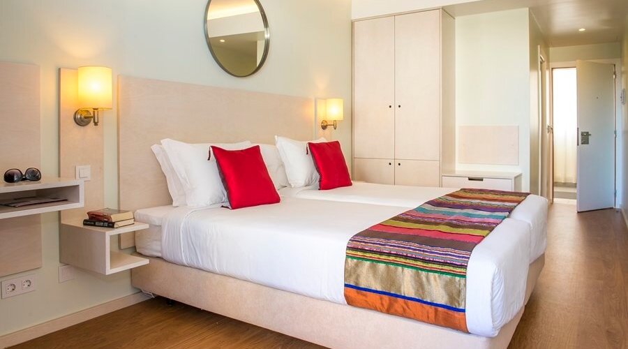 003242 Guest Room
