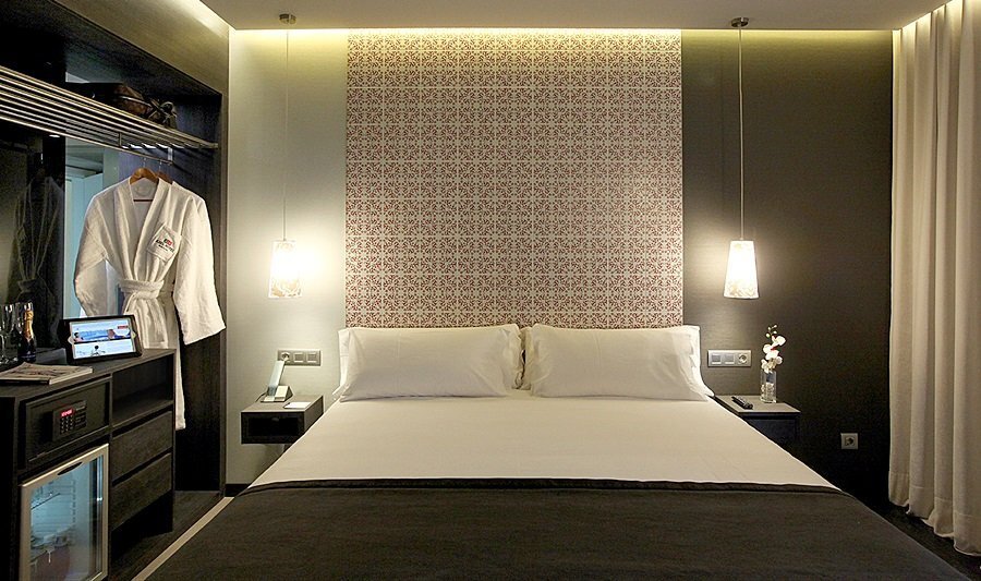 064440 Guest Room