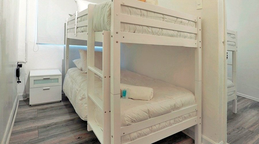 086577 Guest Room