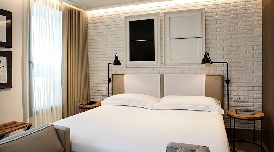 135718 Guest Room