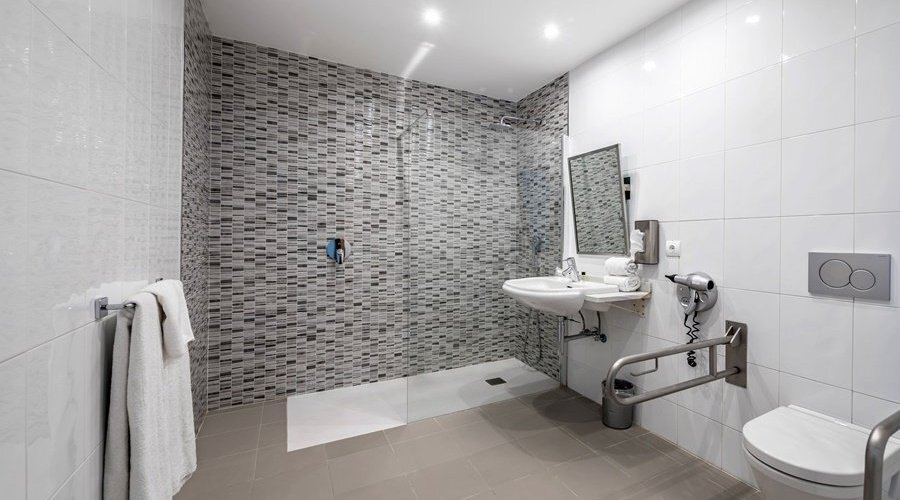 079943 Guest Room