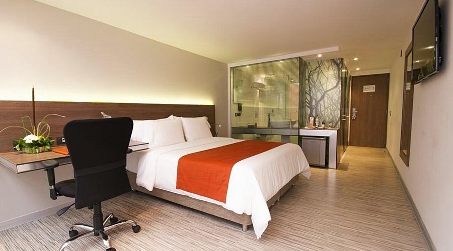 486104 Guest Room