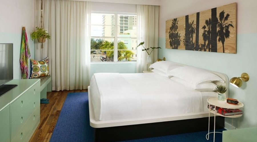 A06C96 Guest Room