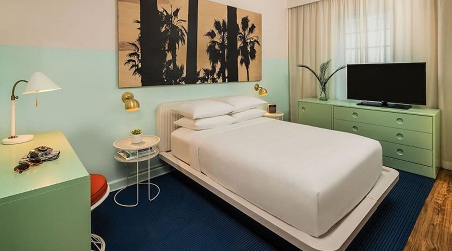 A06C96 Guest Room