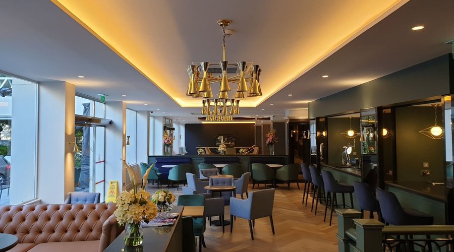 veranda bar