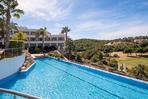 Piscina e praia