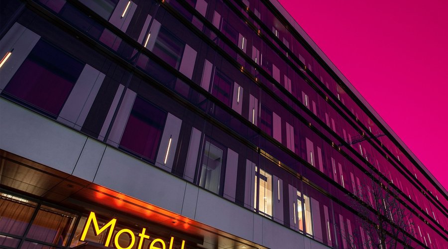 LIG HAMMARBY SJOSTAD FACADE NIGHT