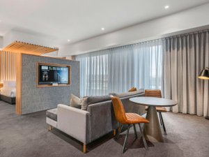 Room & Suite