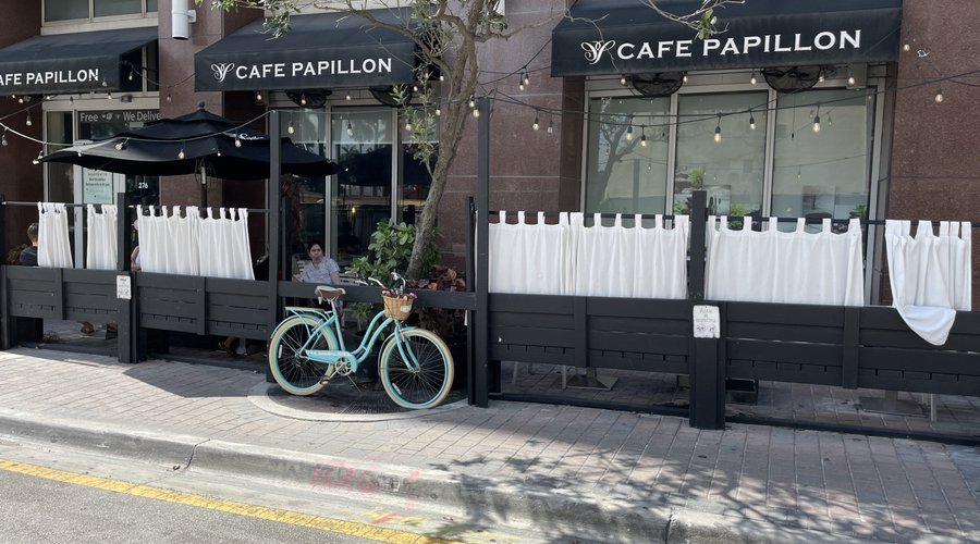 Cafe Papillon