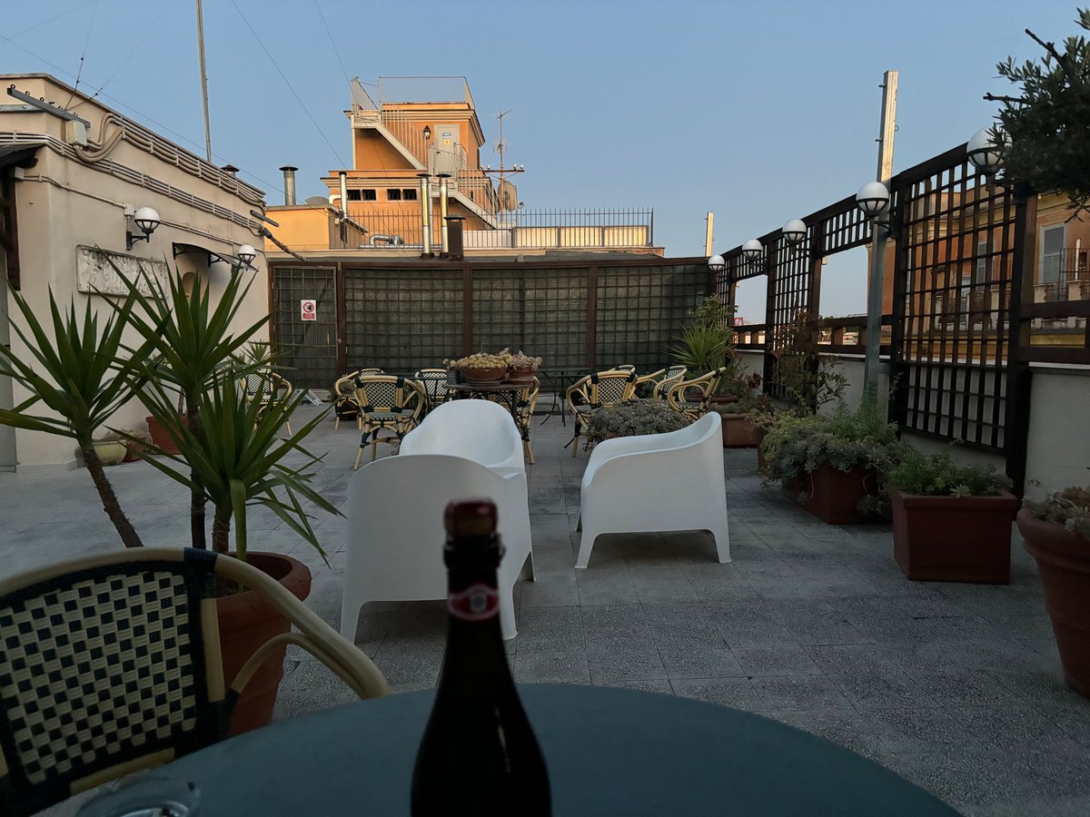 HOTEL DES ARTISTES - Updated 2024 Prices & Reviews (Rome, Italy)