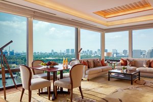 Room & Suite