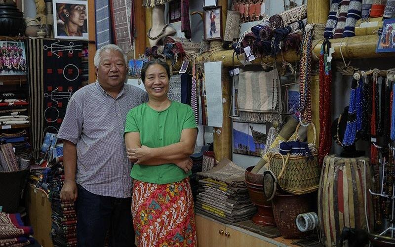 Nu & Pa, Daw Khun Shwe & U Kyin Lan Mang