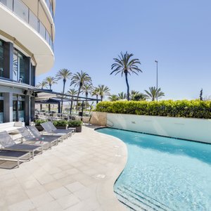 Swimming Pool Hotel Calipolis Sitges