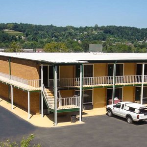 MH BudgetInn Ellijay GA Property Exterior