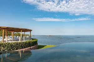 Piscina y playa