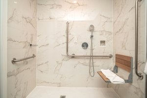 Room & Suite