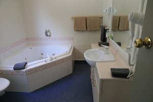 Room & Suite