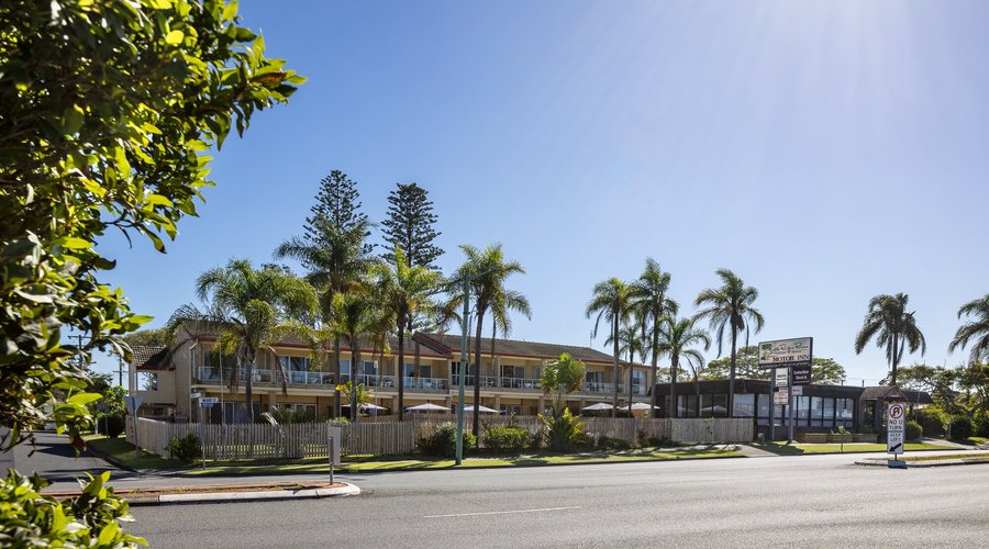 Street View of South Pacific Palms Motel