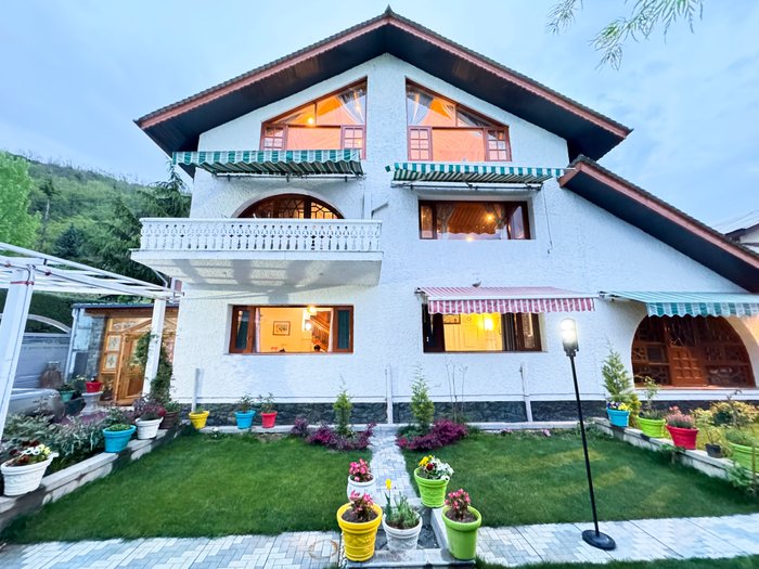 TREE OF LIFE LAKESIDE COTTAGE, SRINAGAR - Updated 2025 Prices & Hotel ...