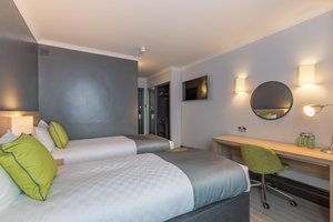 Room & Suite