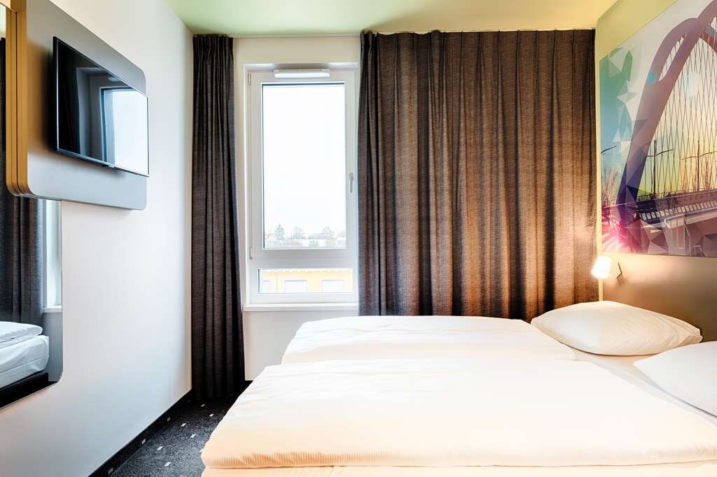 B&B HOTEL KEHL $56 ($̶7̶6̶) - Prices & Reviews - Germany