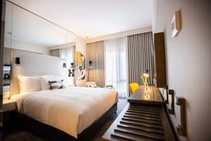 Room & Suite