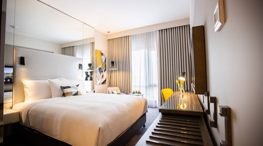Queen Centro Room