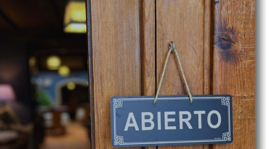 Abierto de jueves a lunes de 18:30 hs a 23hs