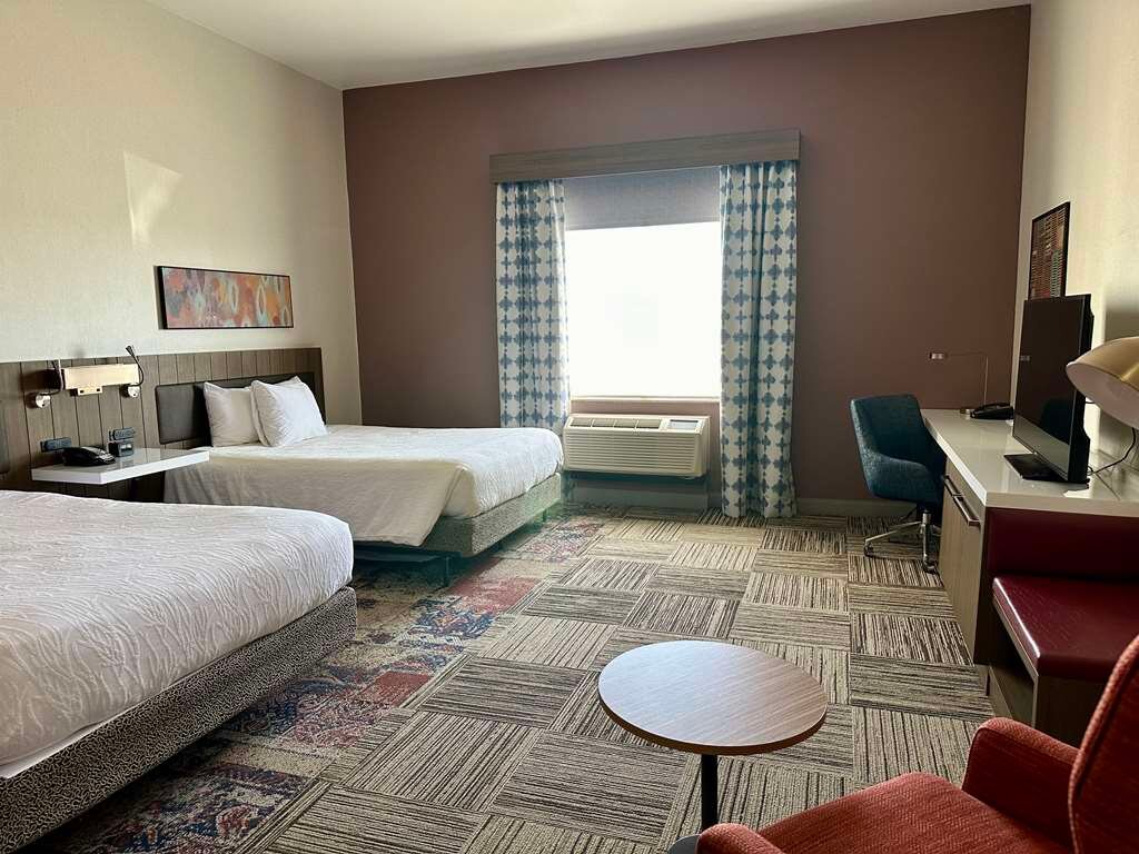 HILTON GARDEN INN OCONOMOWOC - Updated 2024 Prices & Hotel Reviews (WI)