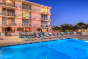 Pool & Beach