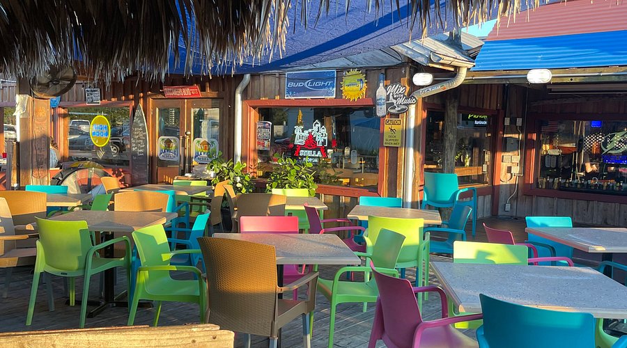 Jack Willie's Tiki Bar & Restaurant