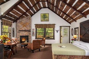 Room & Suite