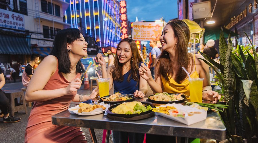 Yaowarat, Bangkok's Chinatown, a street food heaven