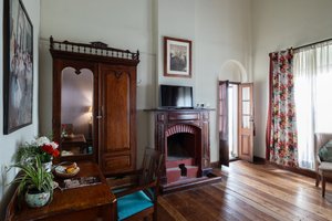 Room & Suite