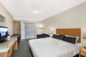 Room & Suite