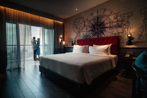 Room & Suite