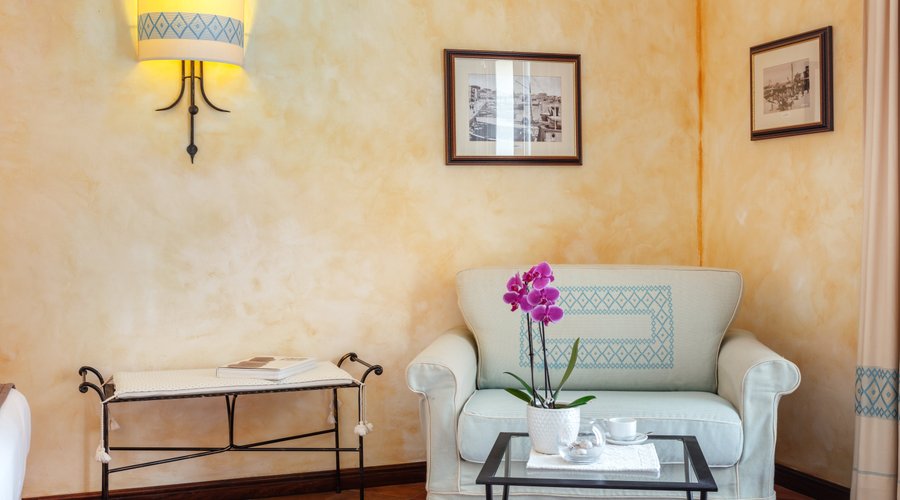 Classic Room with AC, Tv led, WiFi, ensuite bathroom with shower