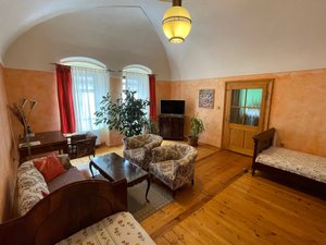 Room & Suite