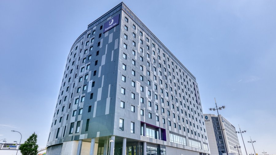 Premier Inn London Gatwick Airport (North Terminal) exterior