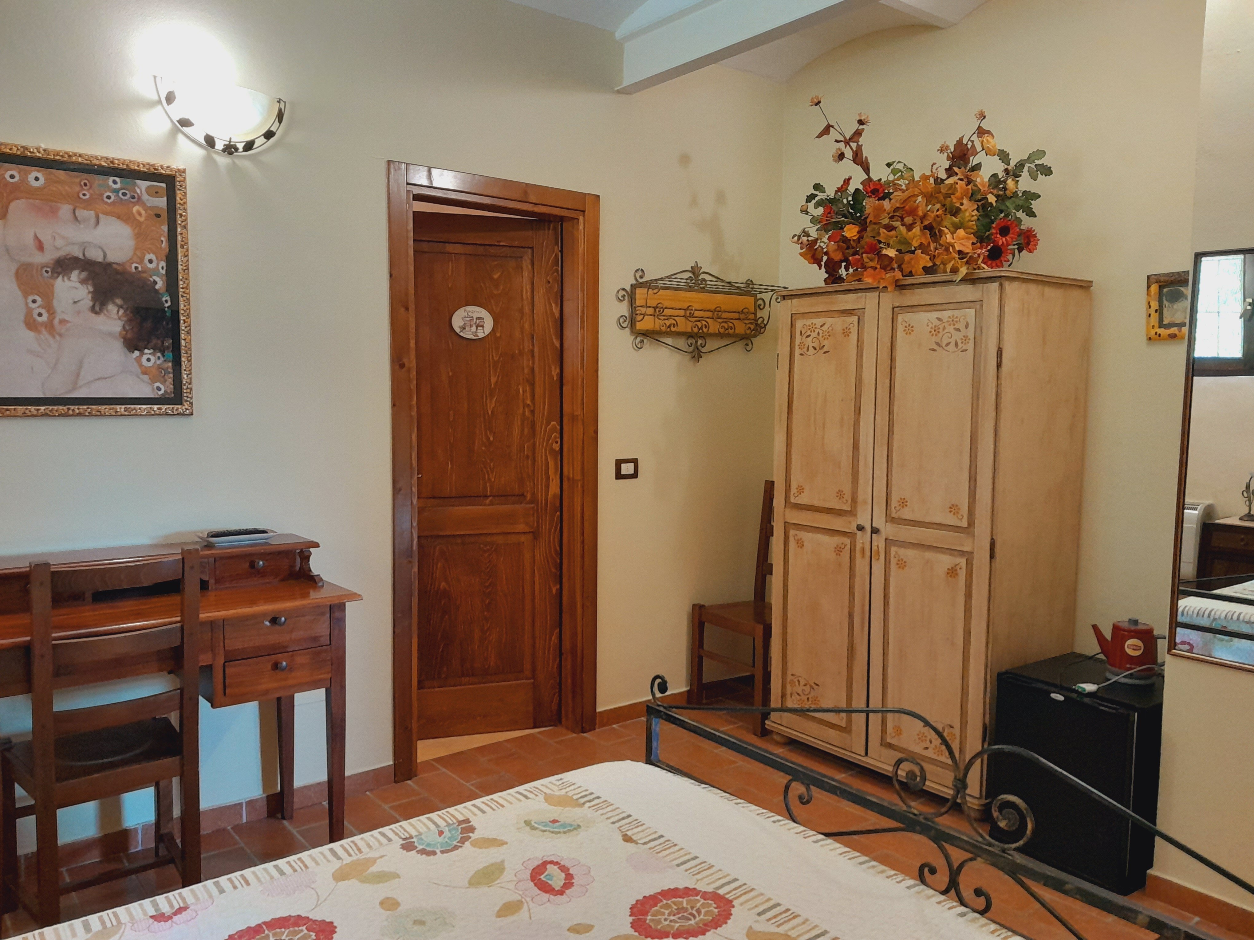 BED&BREAKFAST SILENT VALLEY - Prices & B&B Reviews (Ripatransone, Italy ...