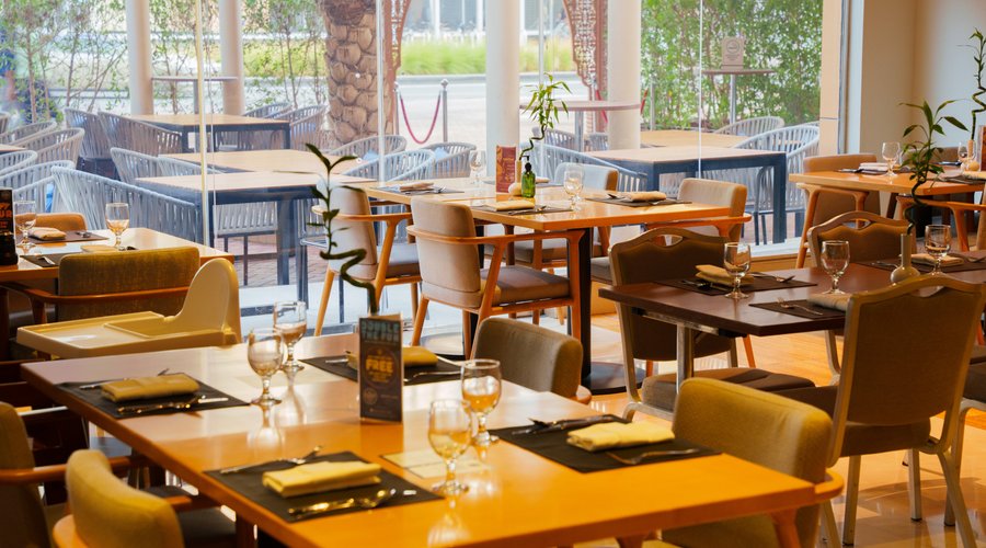 Day & Night Dining Area